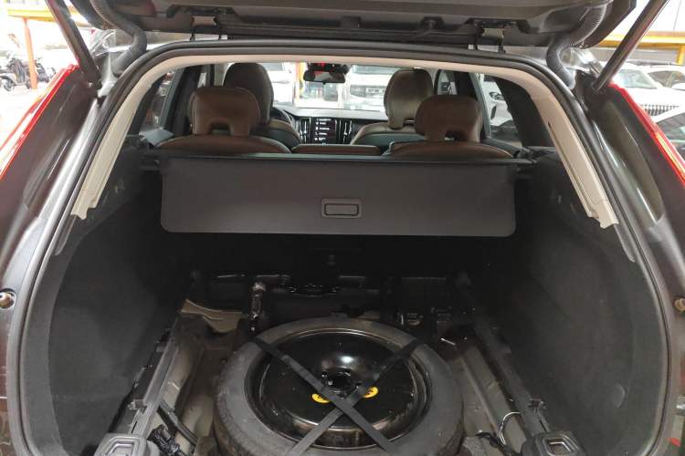 Used Volvo XC60 2020 T5 4x4 Zhiyi Luxury Edition Trunk