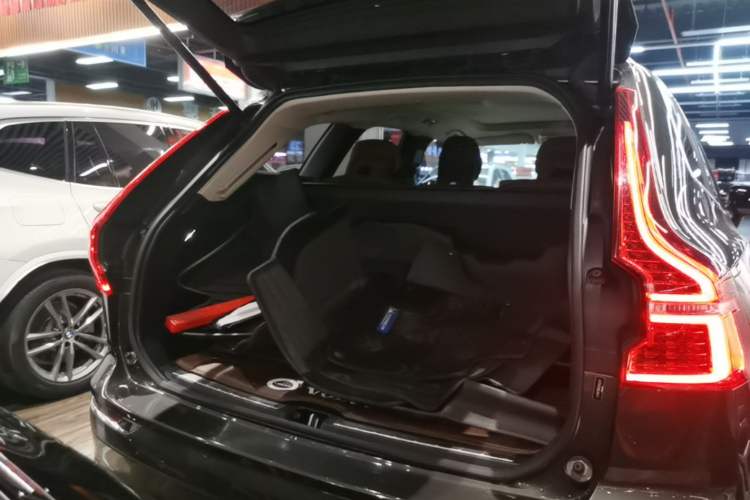 Used Volvo XC60 2020 T5 4x4 Zhiya Luxury Edition Trunk