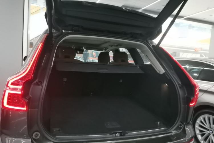 Used Volvo XC60 2020 T5 4x4 Zhiyi Luxury Edition Trunk