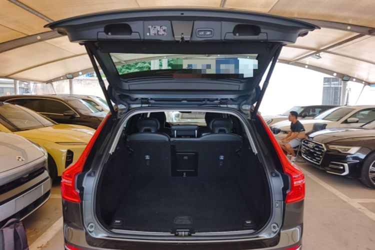 Used Volvo XC60 2020 T5 4x4 Smart Luxury Edition Trunk