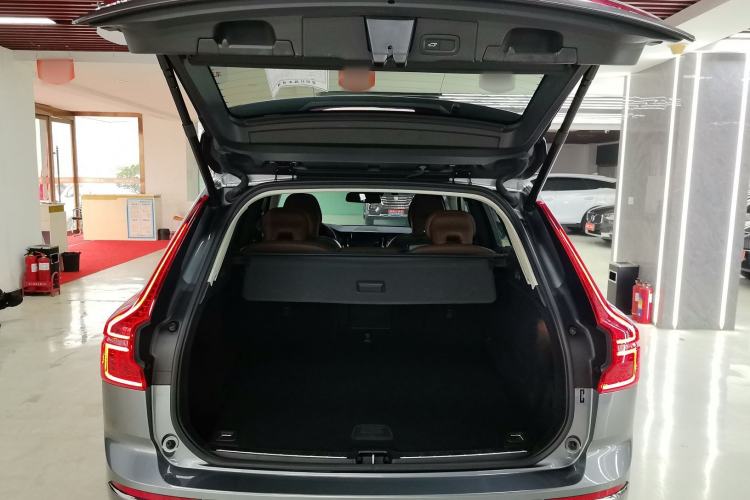 Used Volvo XC60 2020 T5 4x4 Zhiyi Luxury Edition Trunk