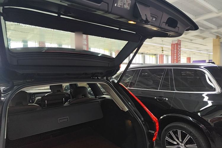 Used Volvo XC60 2020 T5 4x4 Smart Luxury Edition Trunk