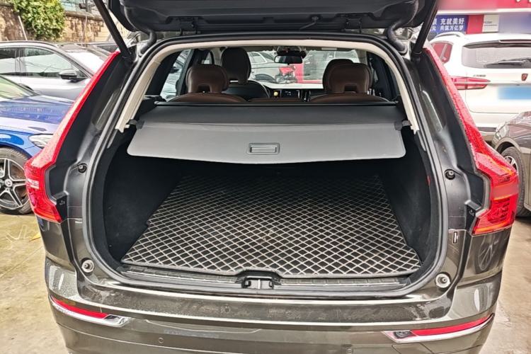 Used Volvo XC60 2020 T5 4x4 Zhiyi Luxury Edition Trunk