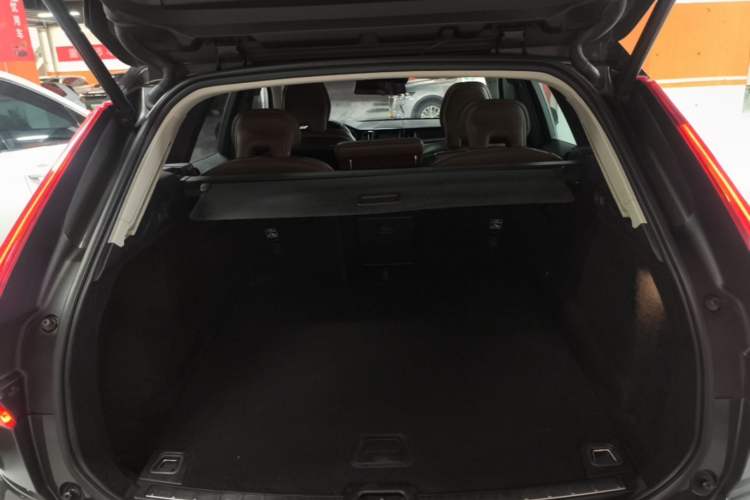 Used Volvo XC60 2020 T5 4x4 Zhiyi Luxury Edition Trunk