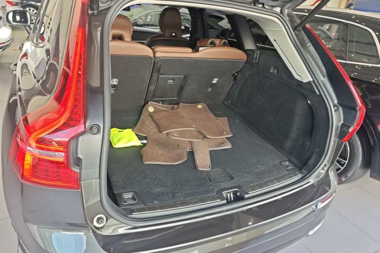 Used Volvo XC60 2020 T5 4x4 Zhiyi Luxury Edition Trunk