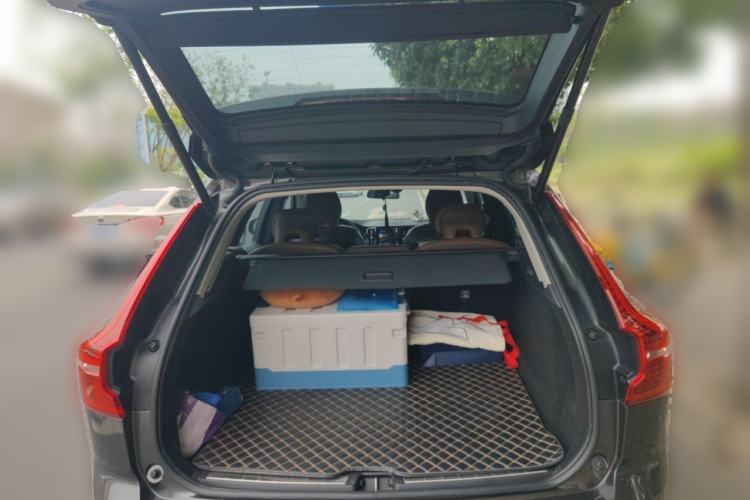 Used Volvo XC60 2020 T5 4x4 Zhiyi Luxury Edition Trunk