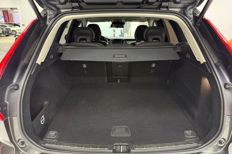 Used Volvo XC60 2020 T5 4x4 Zhiyi Luxury Edition Trunk