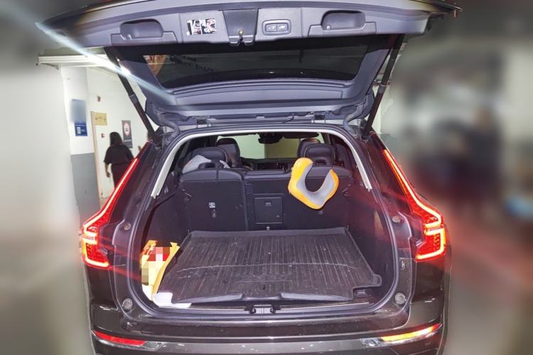 Used Volvo XC60 2020 T5 4x4 Smart Luxury Edition Trunk