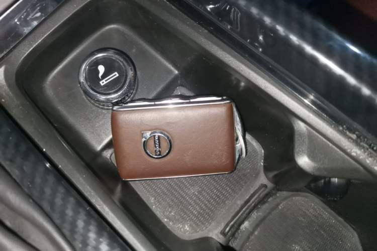 Used Volvo XC60 2020 T5 4x4 Smart Luxury Edition Vehicle Key