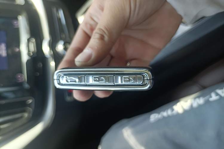 Used Volvo XC60 2020 T5 4x4 Zhiyi Luxury Edition Vehicle Key