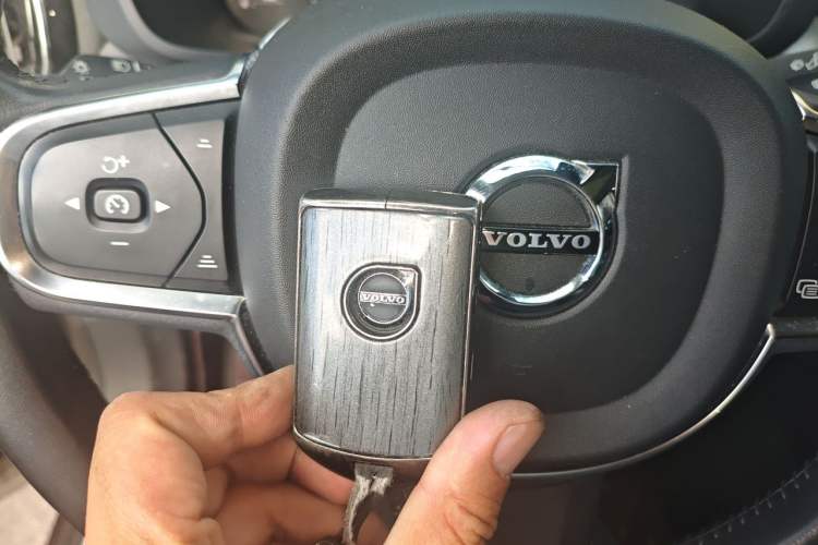 Used Volvo XC60 2020 T5 4x4 Zhiyi Luxury Edition Vehicle Key