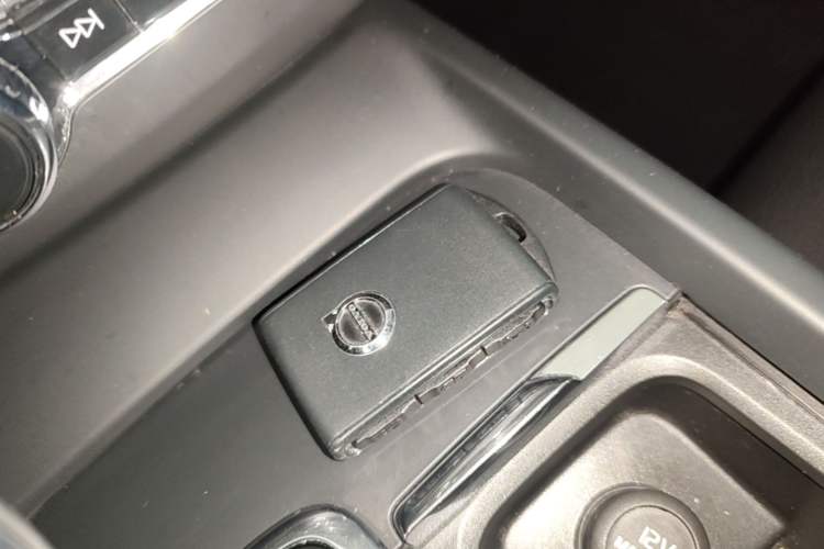 Used Volvo XC60 2020 T5 4x4 Zhiyi Luxury Edition Vehicle Key
