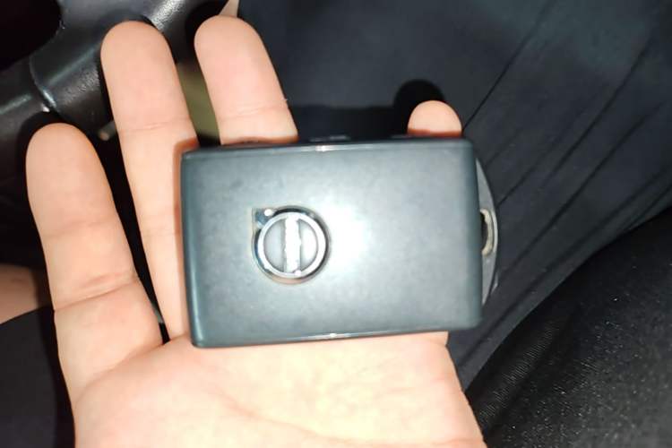 Used Volvo XC60 2020 T5 4x4 Zhiyi Luxury Edition Vehicle Key