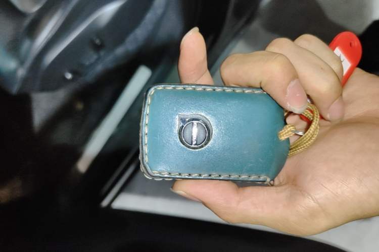 Used Volvo XC60 2020 T5 4x4 Zhiyi Luxury Edition Vehicle Key