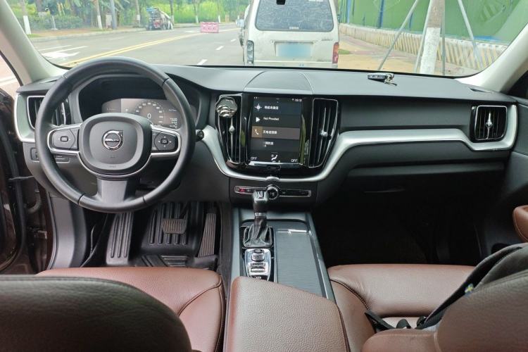 Used Volvo XC60 2020 T5 4x4 Zhiyi Luxury Edition Center Console