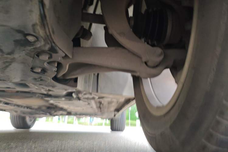 Used Volvo XC60 2020 T5 4x4 Zhiyi Luxury Edition Chassis Front Left