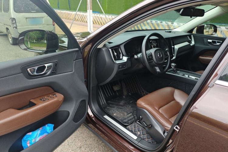 Used Volvo XC60 2020 T5 4x4 Zhiyi Luxury Edition Driver Seat