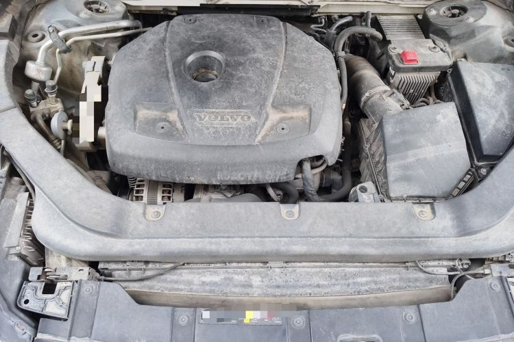 Used Volvo XC60 2020 T5 4x4 Smart Luxury Edition Engine Bay