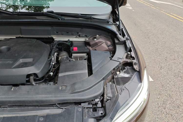 Used Volvo XC60 2020 T5 4x4 Zhiyi Luxury Edition Engine Bay Left
