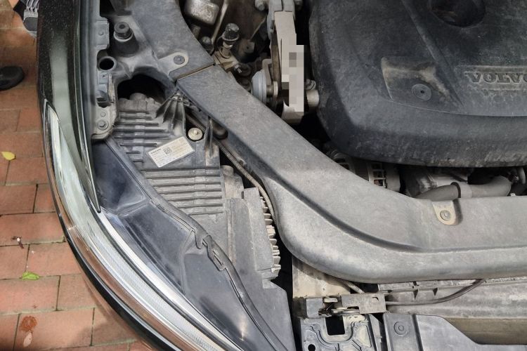 Used Volvo XC60 2020 T5 4x4 Smart Luxury Edition Engine Bay Right