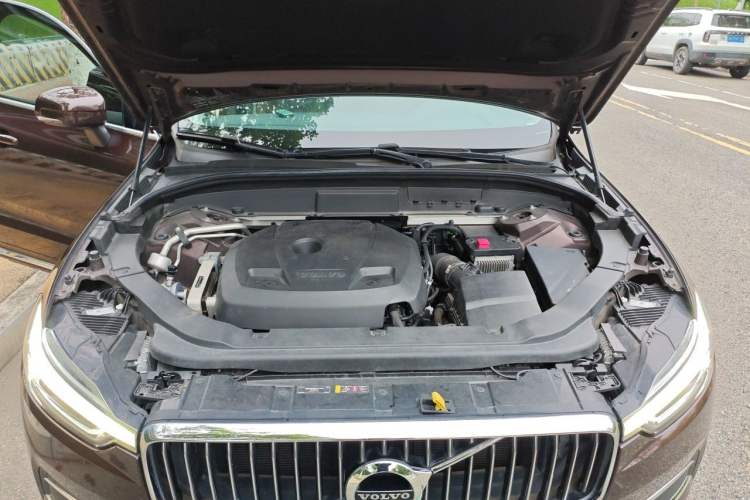 Used Volvo XC60 2020 T5 4x4 Zhiyi Luxury Edition Engine Bay