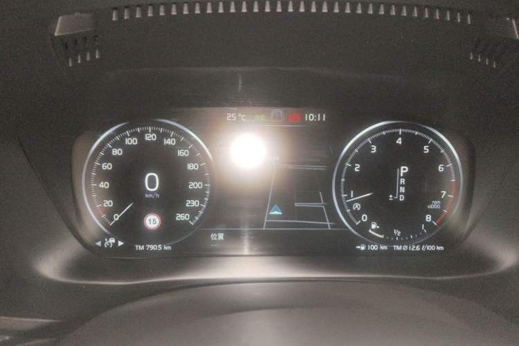 Used Volvo XC60 2020 T5 4x4 Smart Luxury Edition Instrument Cluster