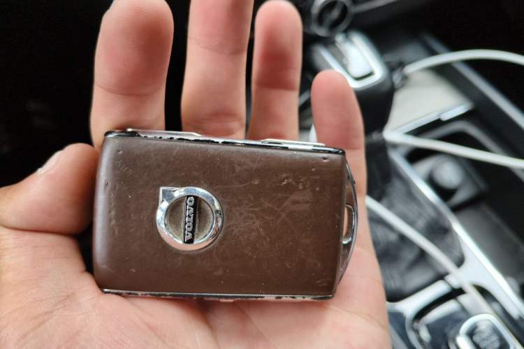 Used Volvo XC60 2020 T5 4x4 Smart Luxury Edition Vehicle Key