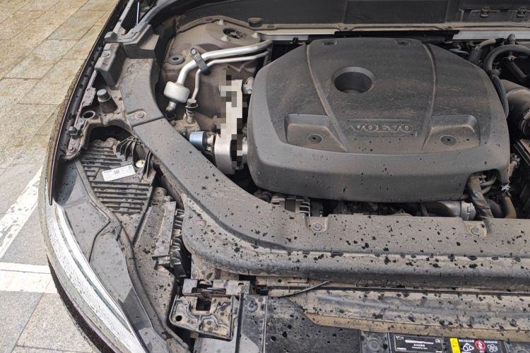 Used Volvo XC60 2020 T5 4x4 Smart Luxury Edition Engine Bay Right