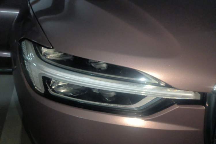 Used Volvo XC60 2020 T5 4x4 Zhiyi Luxury Edition Right Front Headlight