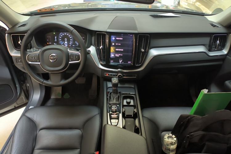 Used Volvo XC60 2020 T5 4x4 Zhiyi Luxury Edition Center Console