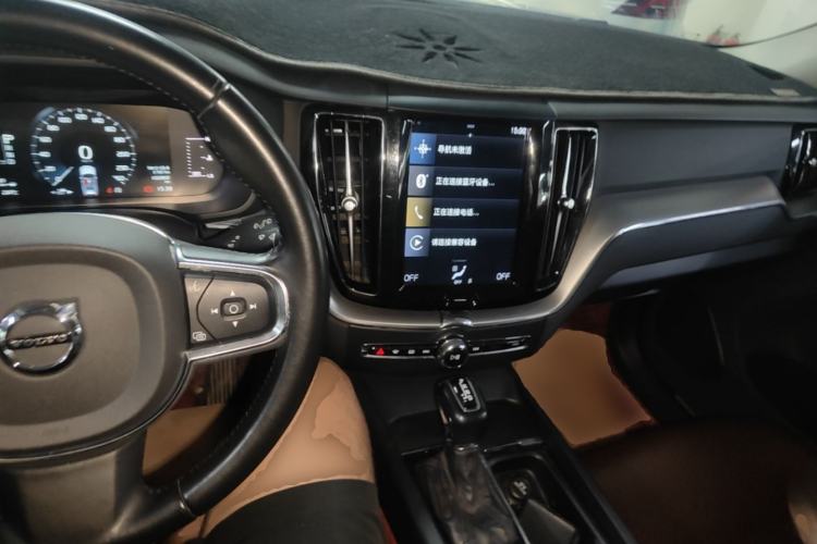 Used Volvo XC60 2020 T5 4x4 Zhiyi Luxury Edition Center Console