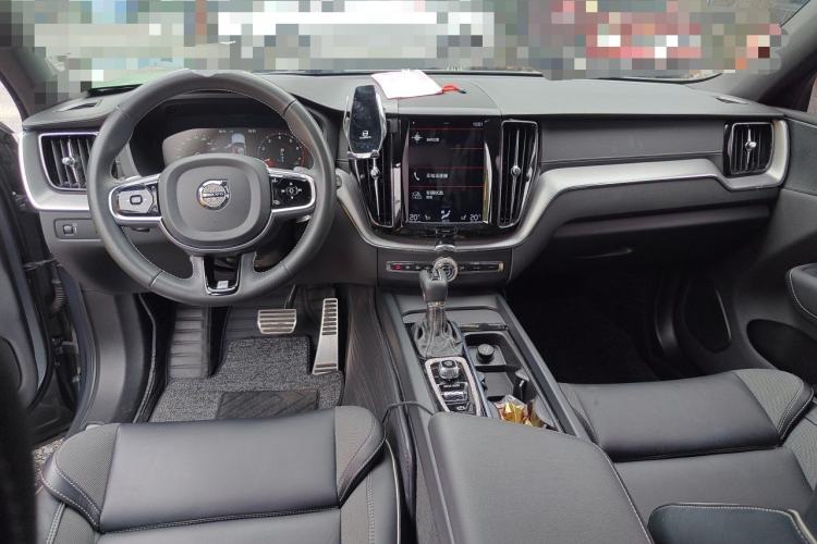 Used Volvo XC60 2020 T5 4x4 Smart & Dynamic Sport Edition Center Console