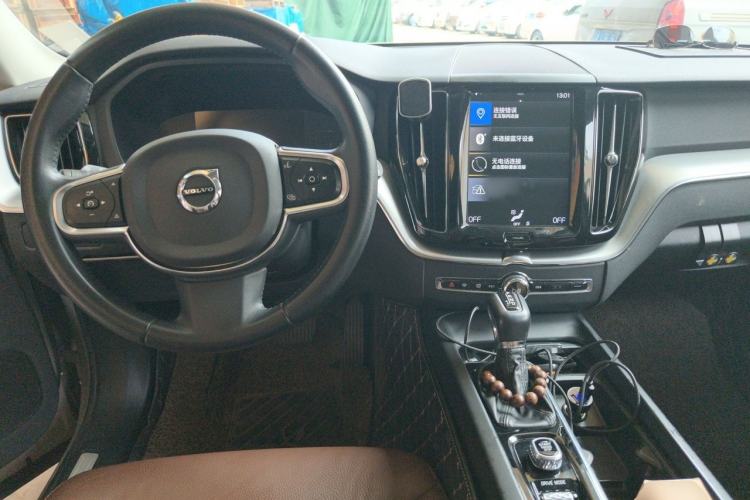 Used Volvo XC60 2020 T5 4x4 Zhiyi Luxury Edition Center Console