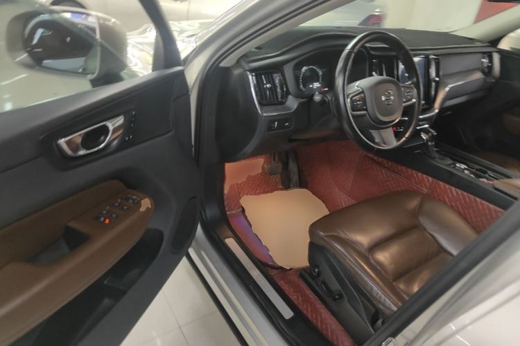Used Volvo XC60 2020 T5 4x4 Zhiyi Luxury Edition Driver Seat
