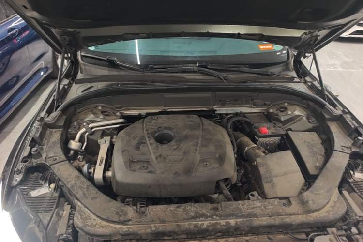 Used Volvo XC60 2020 T5 4x4 Zhiyi Luxury Edition Engine Bay