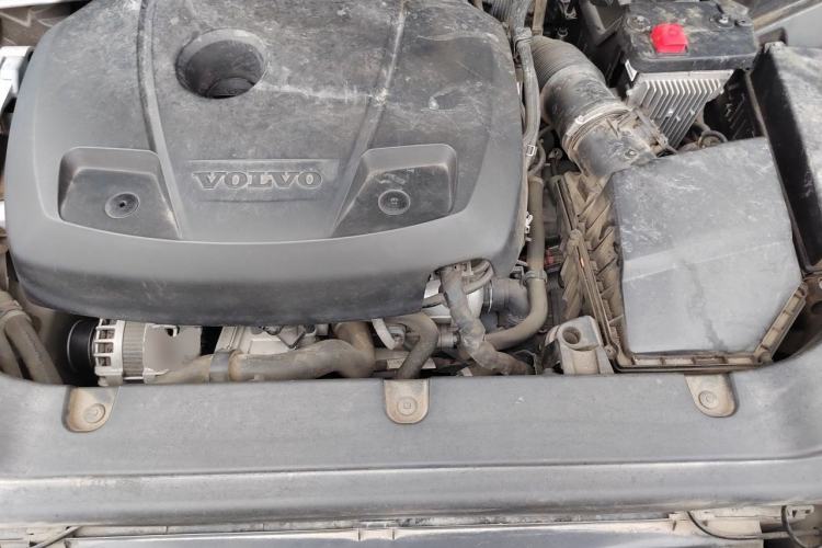 Used Volvo XC60 2020 T5 4x4 Zhiyi Luxury Edition Engine Bay