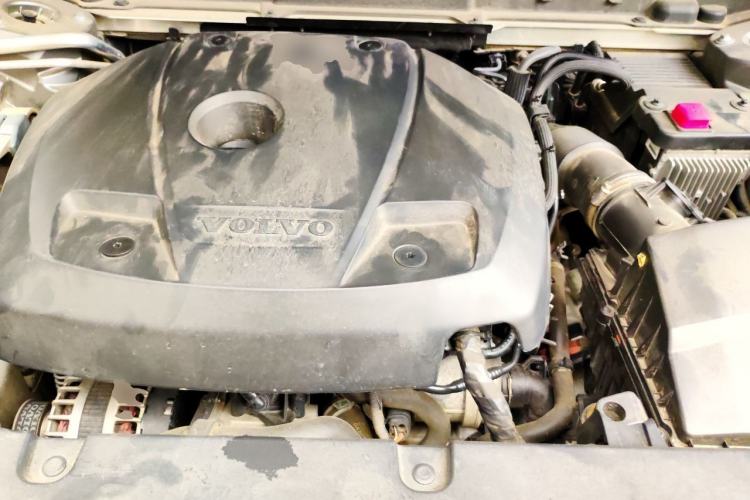 Used Volvo XC60 2020 T5 4x4 Smart & Dynamic Sport Edition Engine Bay