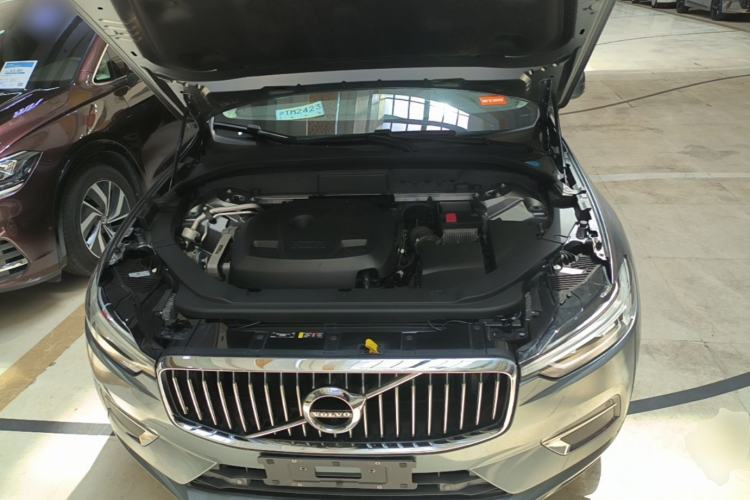 Used Volvo XC60 2020 T5 4x4 Zhiyi Luxury Edition Engine Bay
