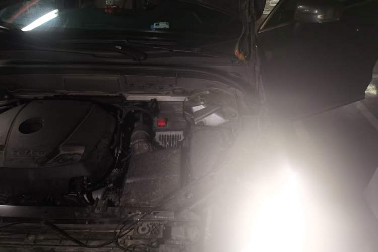 Used Volvo XC60 2020 T5 4x4 Zhiyi Luxury Edition Engine Bay Left