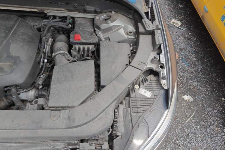 Used Volvo XC60 2020 T5 4x4 Smart & Dynamic Sport Edition Engine Bay Left