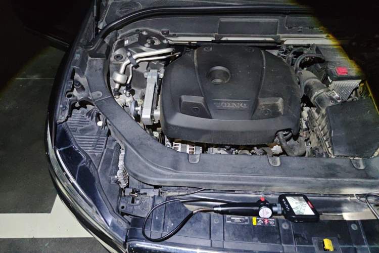 Used Volvo XC60 2020 T5 4x4 Smart Luxury Edition Engine Bay Right