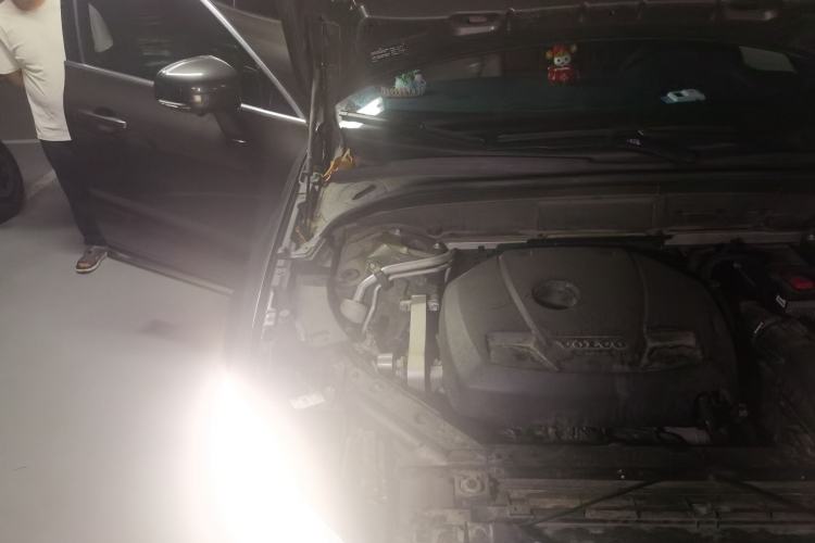 Used Volvo XC60 2020 T5 4x4 Zhiyi Luxury Edition Engine Bay Right