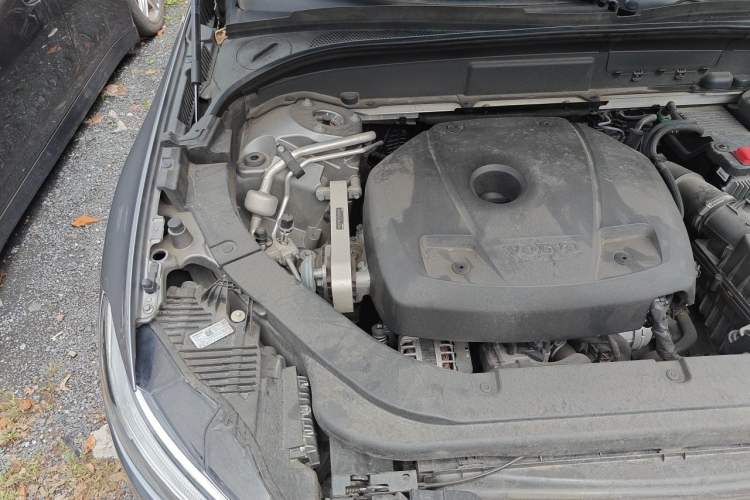 Used Volvo XC60 2020 T5 4x4 Smart & Dynamic Sport Edition Engine Bay Right