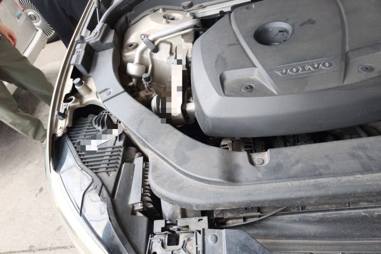 Used Volvo XC60 2020 T5 4x4 Zhiyi Luxury Edition Engine Bay Right