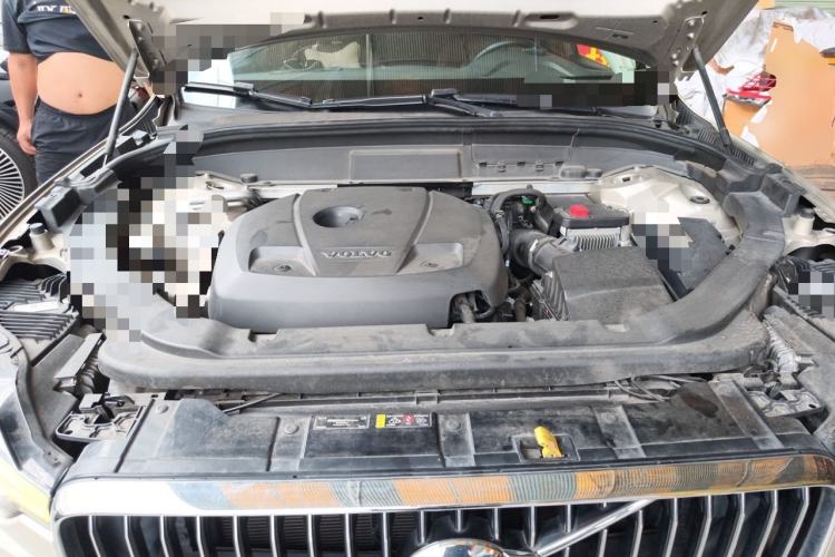 Used Volvo XC60 2020 T5 4x4 Zhiyi Luxury Edition Engine Bay