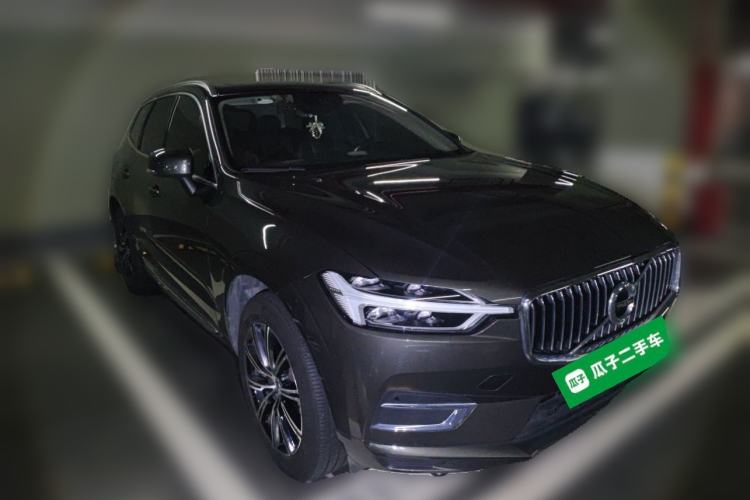 Used Volvo XC60 2020 T5 4x4 Smart Luxury Edition Front Right 45 Deg