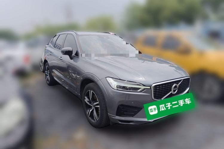 Used Volvo XC60 2020 T5 4x4 Smart & Dynamic Sport Edition Front Right 45 Deg