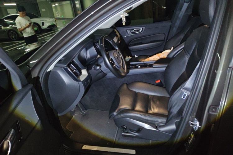 Used Volvo XC60 2020 T5 4x4 Smart Luxury Edition Left Front Seat