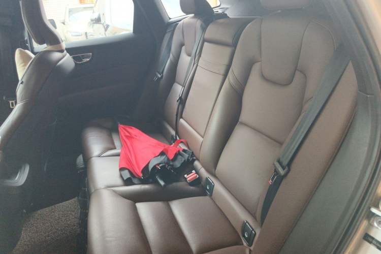 Used Volvo XC60 2020 T5 4x4 Zhiyi Luxury Edition Left Rear Seat