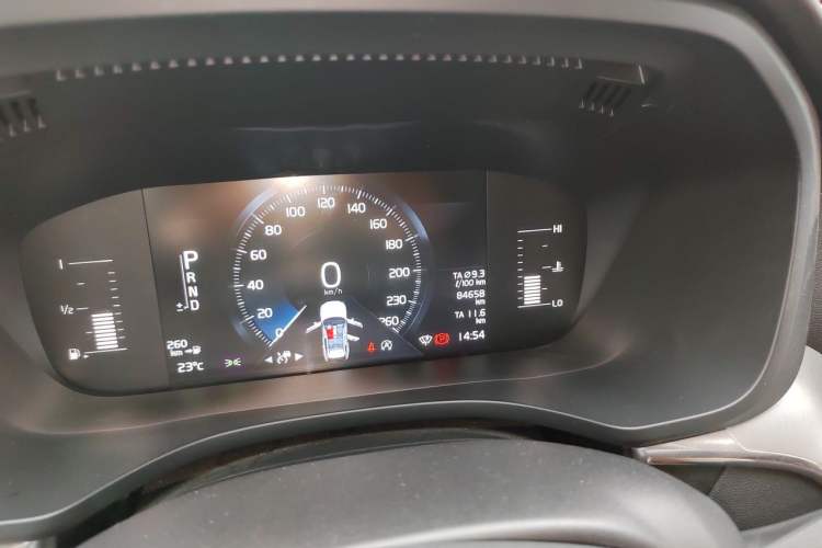 Used Volvo XC60 2020 T5 4x4 Zhiyi Luxury Edition Odometer Close Up